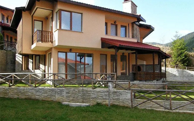 Rodopi Houses