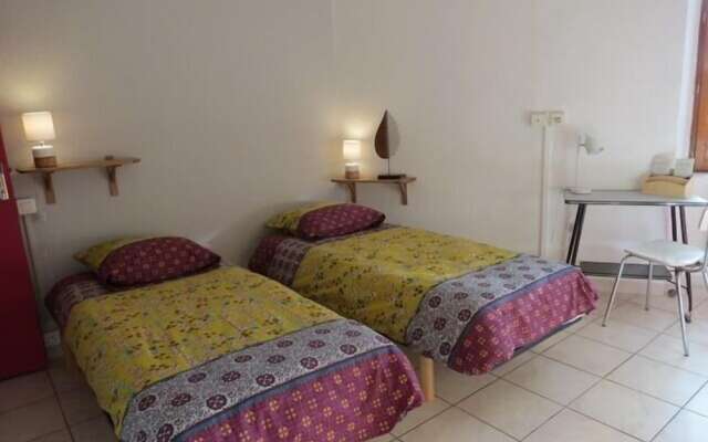 Cafe Restaurant Meuble de Tourisme