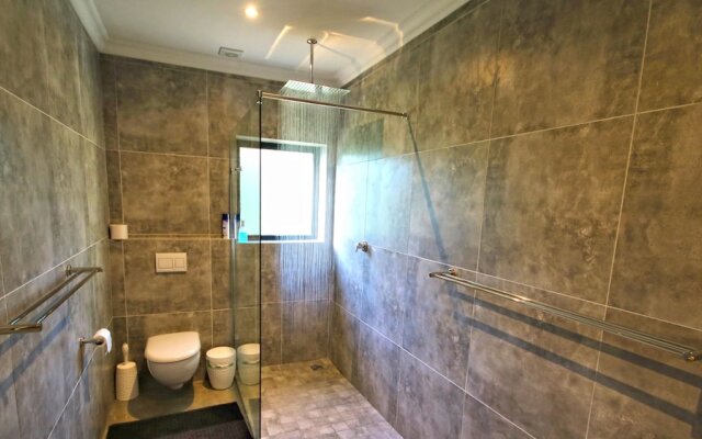 Lark Rise Guest Farm