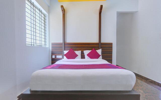 OYO 11724 Chitra Residency Premium