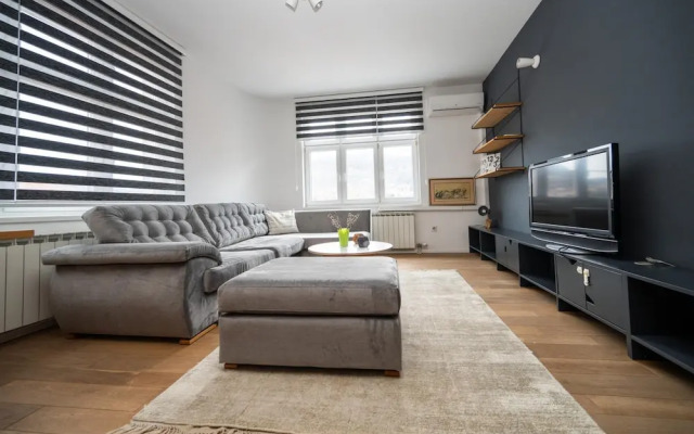 Design 1bdr Apartment With City View