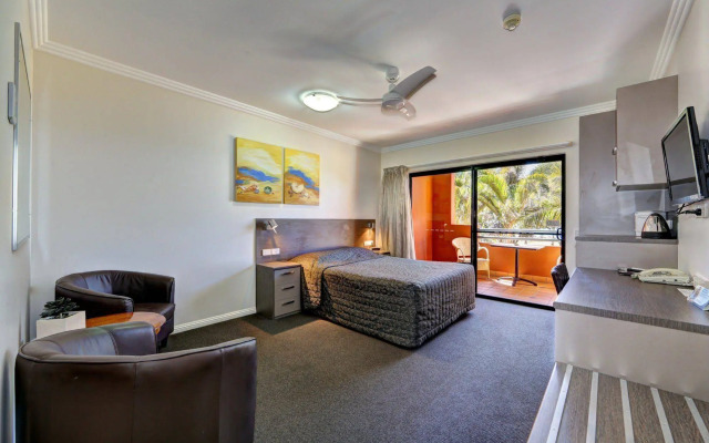 Kacys Bargara Beach Motel