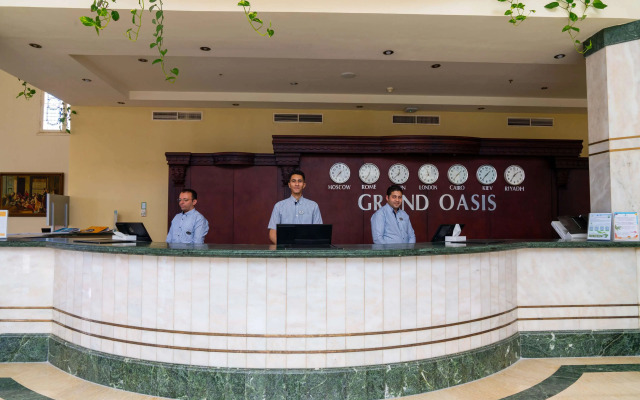 Grand Oasis Resort