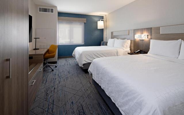 Holiday Inn Express & Suites Valencia - Santa Clarita, an IHG Hotel