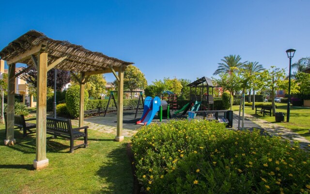 OleHolidays Adosado Villas y Golf Guadalmina urbanización privada