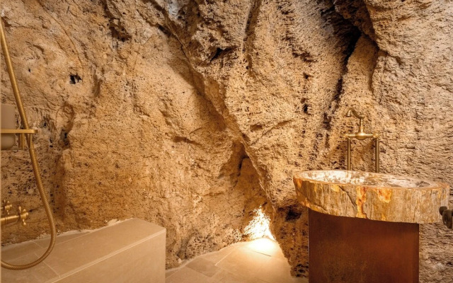 Charming Nest with Terrace by Wonderful Italy