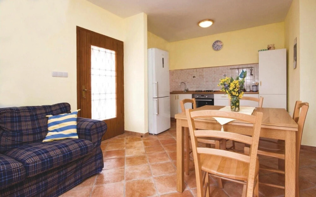 Amazing Home in Tribunj Sovlje With Wifi and 4 Bedrooms