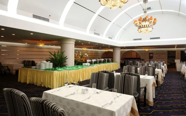 Beijing Four Seasons Royal Garden International Hotel