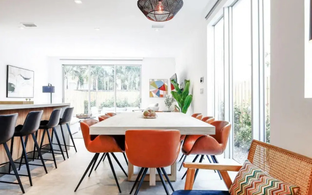 The Modernista 2 - Large Townhome With Pool