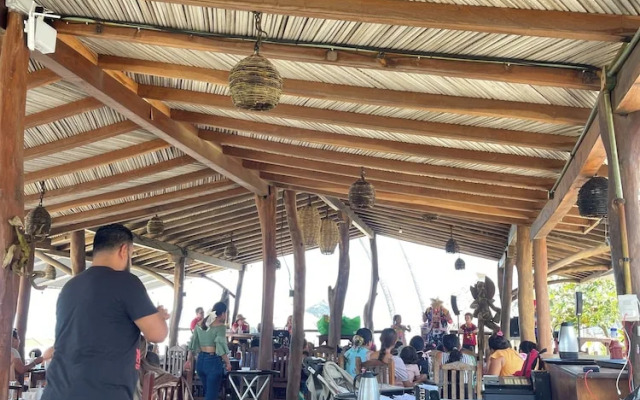 Troncones