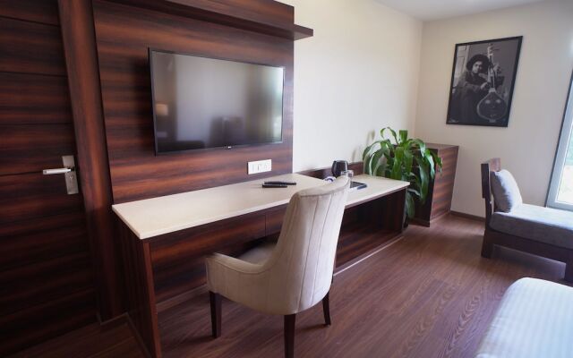 Sai Maa Hotel and Residency