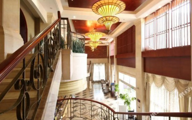 Longlin Hot Spring Resort