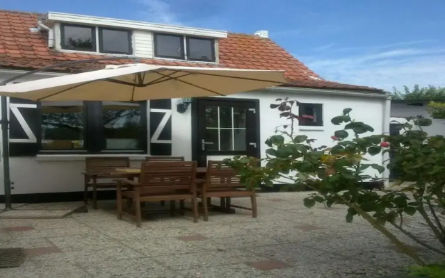 Attractive Bungalow With Garden