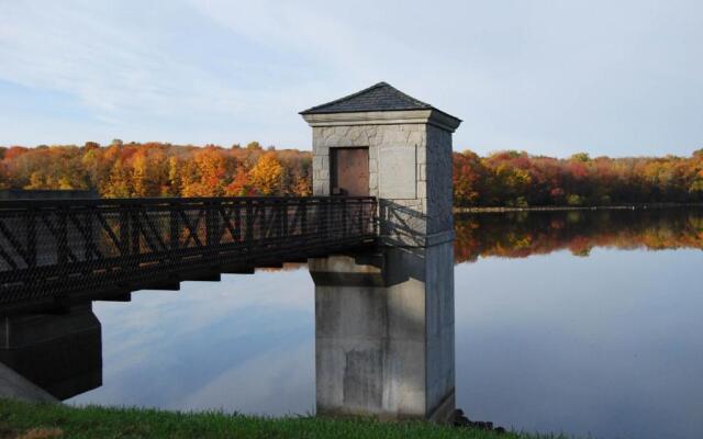 Maron Hotel & Suites