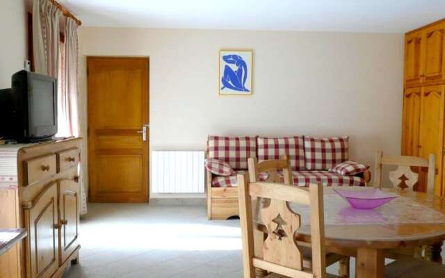 Apartment With one Bedroom in Saint-crepin, With Wonderful Mountain Vi