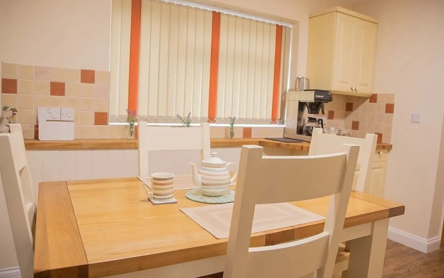 The Annexe @ Elmbank - Adults Only