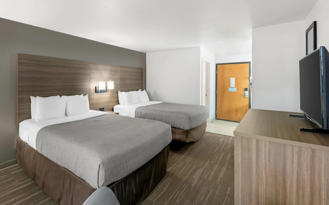 Quality Inn near SeaWorld - Lackland