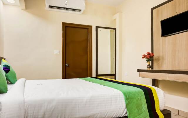 Treebo Golden Inn, 700 Mtrs From Promenade Beach