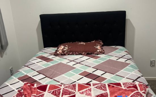 1 Spacious bedroom available — 2-star hotel in Papakura
