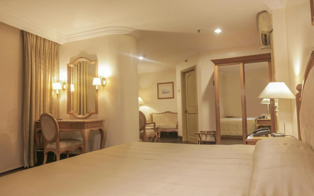 The Grand Dame Hotel