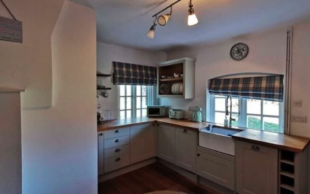Vintage Holiday Home in Worcestershire With Jacuzzi