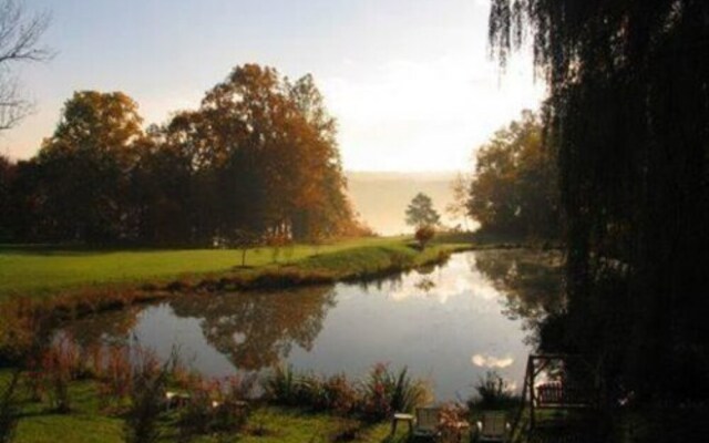 Buttermilk Falls Inn