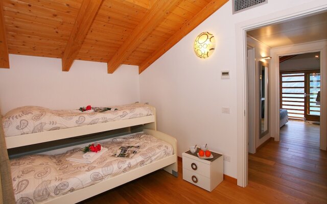 Riva Bellano Margherita 2