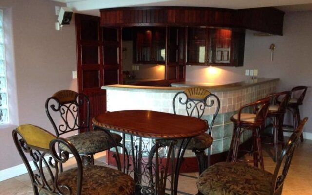 Harrison Lakehouse Vacation Home - House Rental