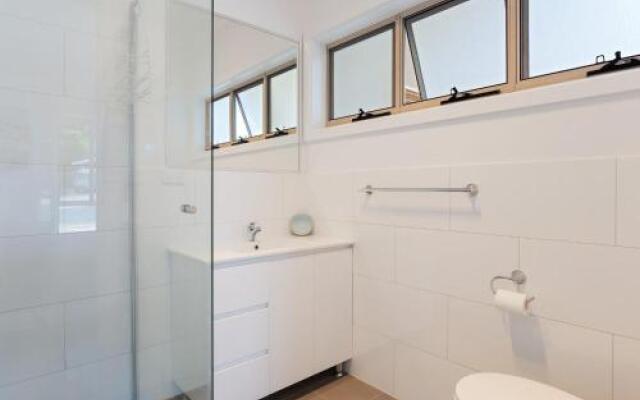 5 Bent Street - huge house with Foxtel & Aircon