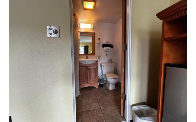 Travelers Inn by OYO Longview Kelso