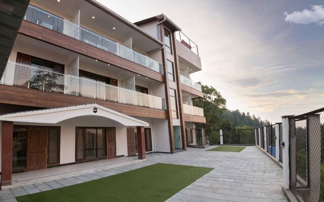 Hotel Seven Oaks