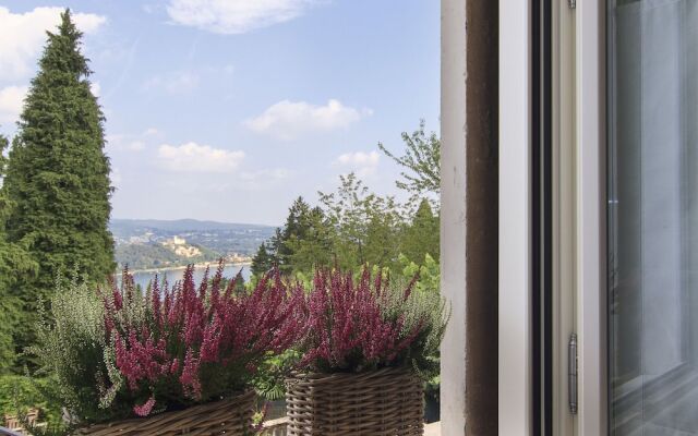 White Lilac romantic B&B adults only