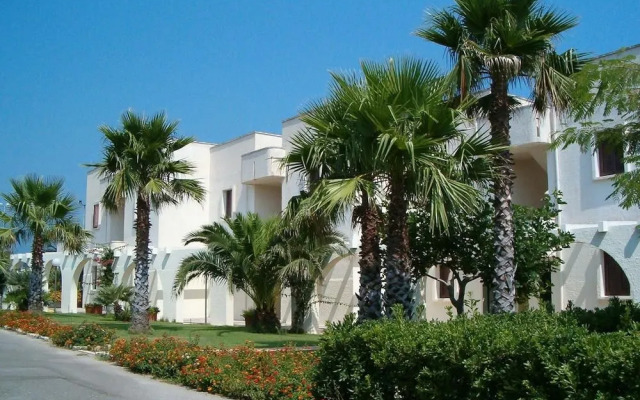 Cozy Apartment with Balcony near Puglia Beach