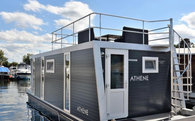 Cosy floating boatlodge Athene