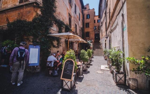 La Vetrina, The Renaissance Charme Of Piazza Navona