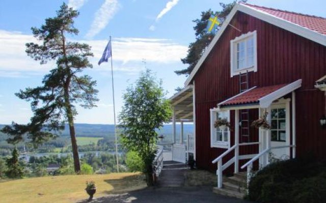 Regnbågsdalen Café & Guesthouse