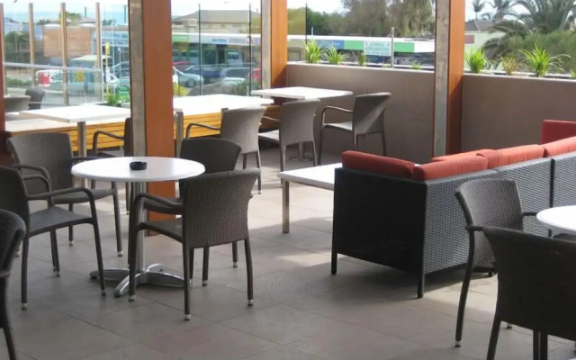 Christies Beach Hotel