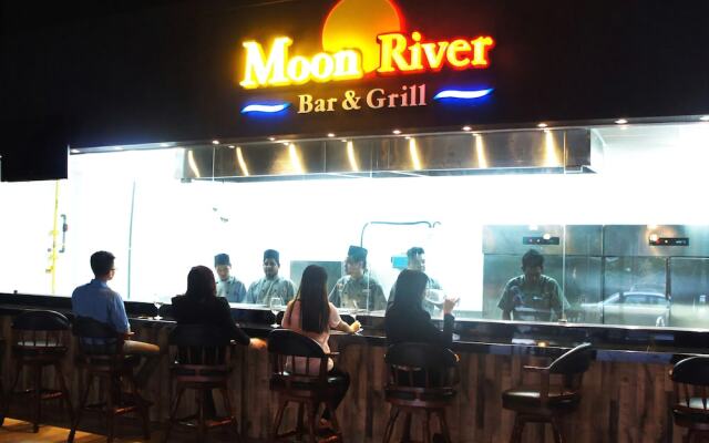 Kinta Riverfront Service Suites Apartment At Ipohtown