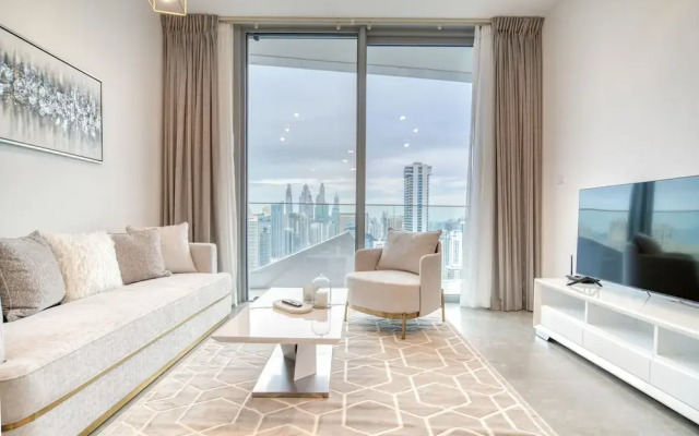 Elegant 2BR w Breathtaking Marina Balcony