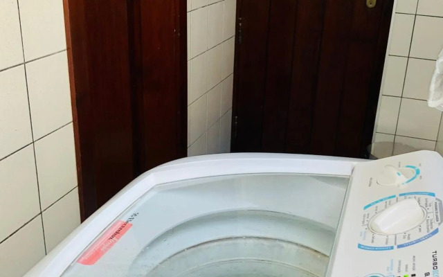 StayHere! Fique aqui! Apartamento 2/4 mobiliado no Costa Azul :-)