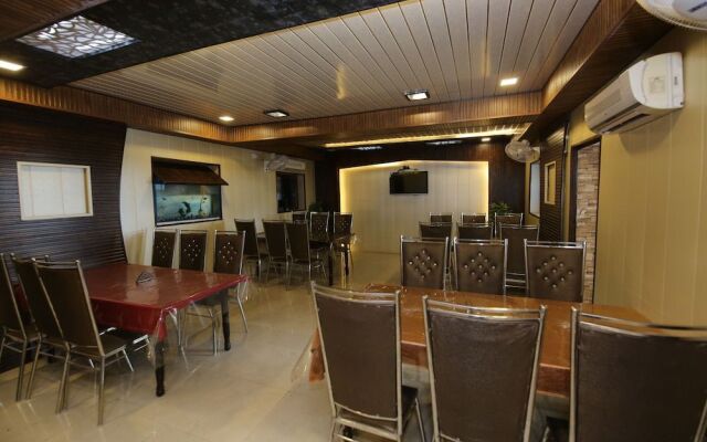Spot on 44921 Hotel Satkar