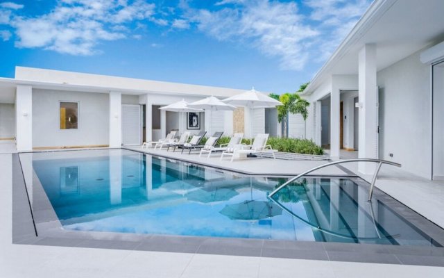 Cool Breeze 4 Bedroom Villa