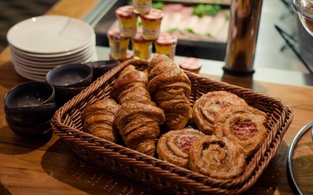 Tallaght Cross Hotel