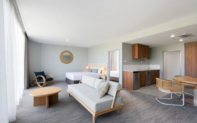 Abode Hotel Malua Bay