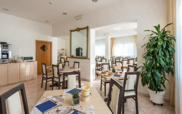 Hotel Corinna