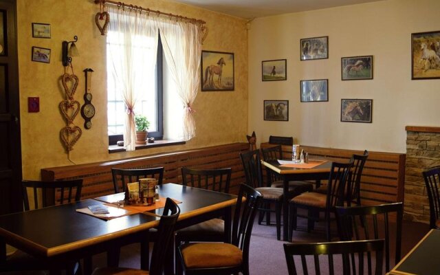 Penzion a Restaurace Na Jízdárně