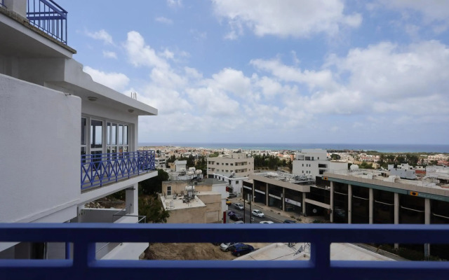 Axiothea Hotel