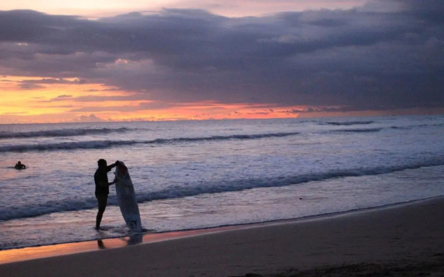 Land's End Matara