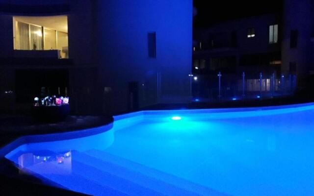 Anamor apartment 408