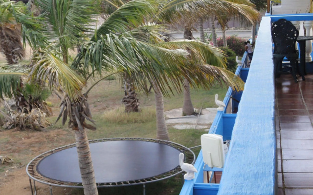 Sea Horizon Apartments (across from Mambo Beach)